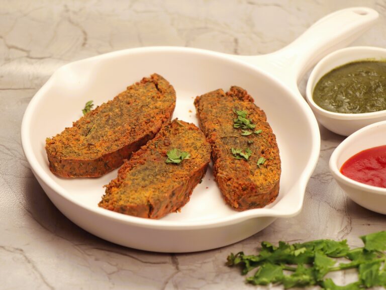 Chatpati Kothimbir Vadi (2)